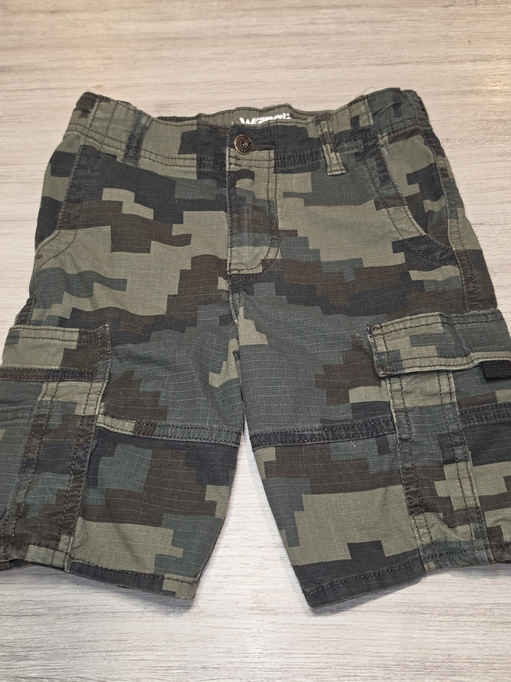 Wrangler 7-inch Shorts Classic Straight Youth Camouflage Print Boys Size 5